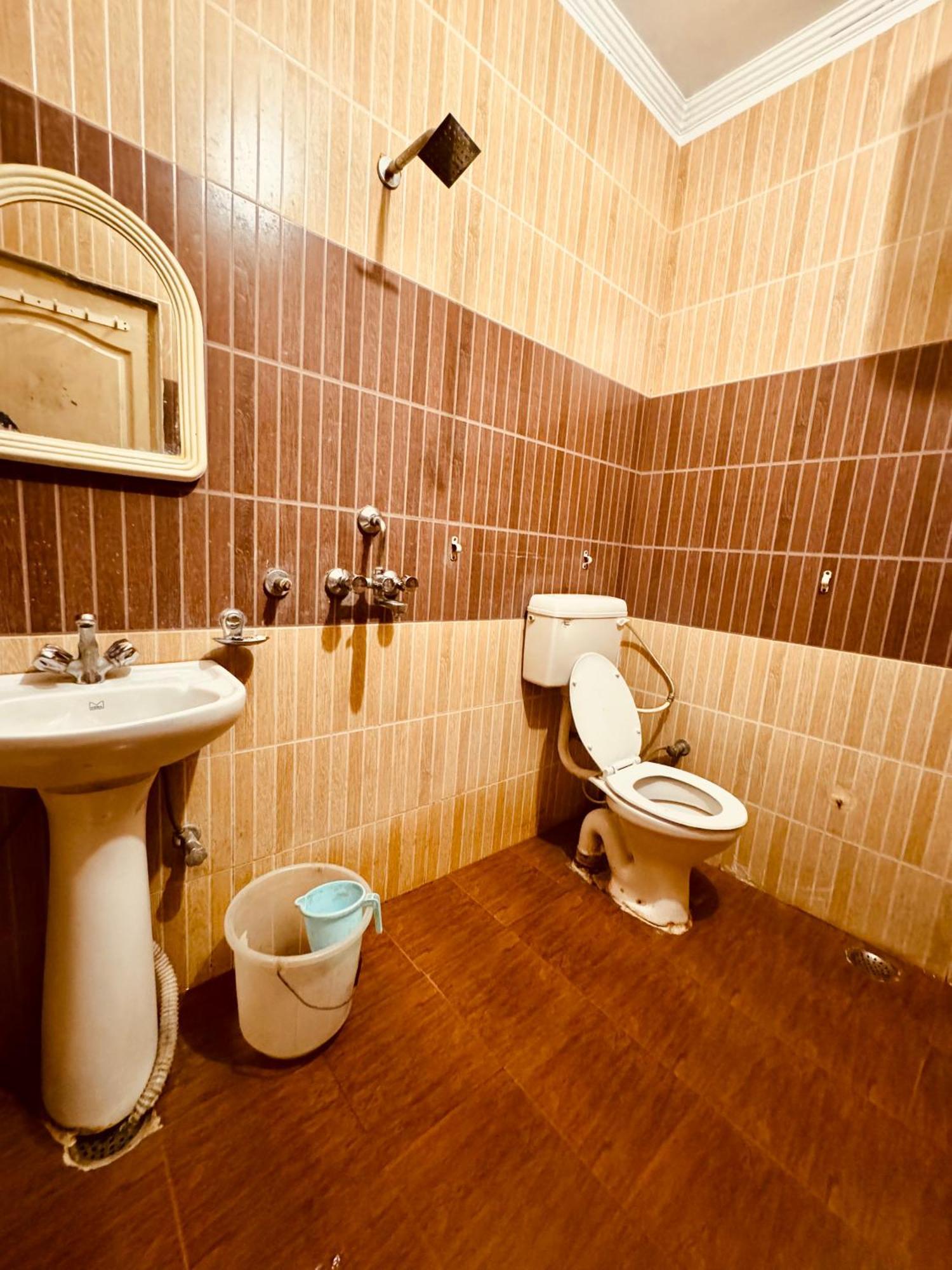 Qube House Bnb Rishīkesh Exterior foto